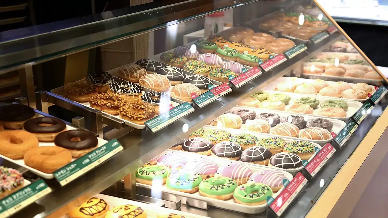 Doughnut display cabinet